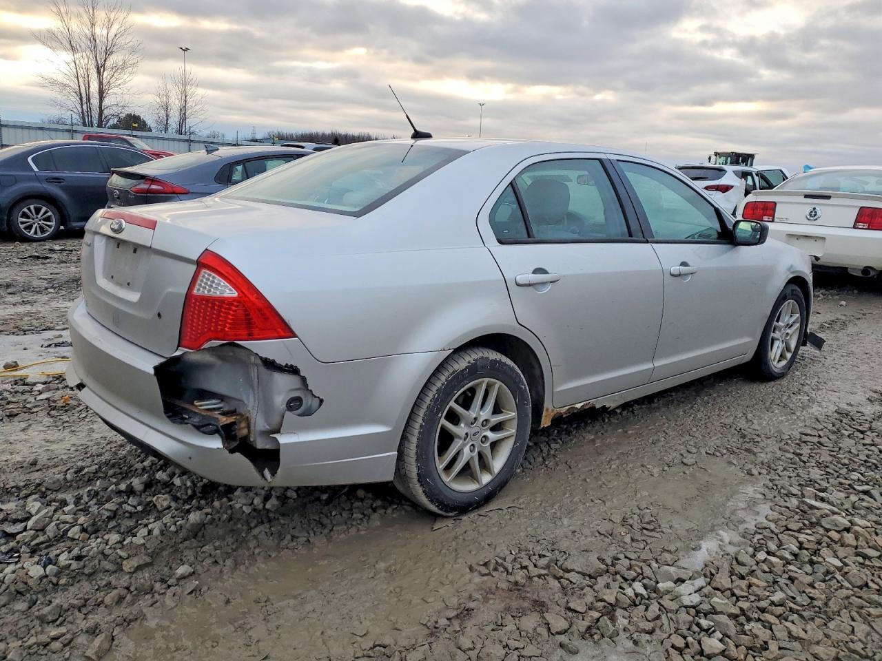 2012 FORD FUSION
