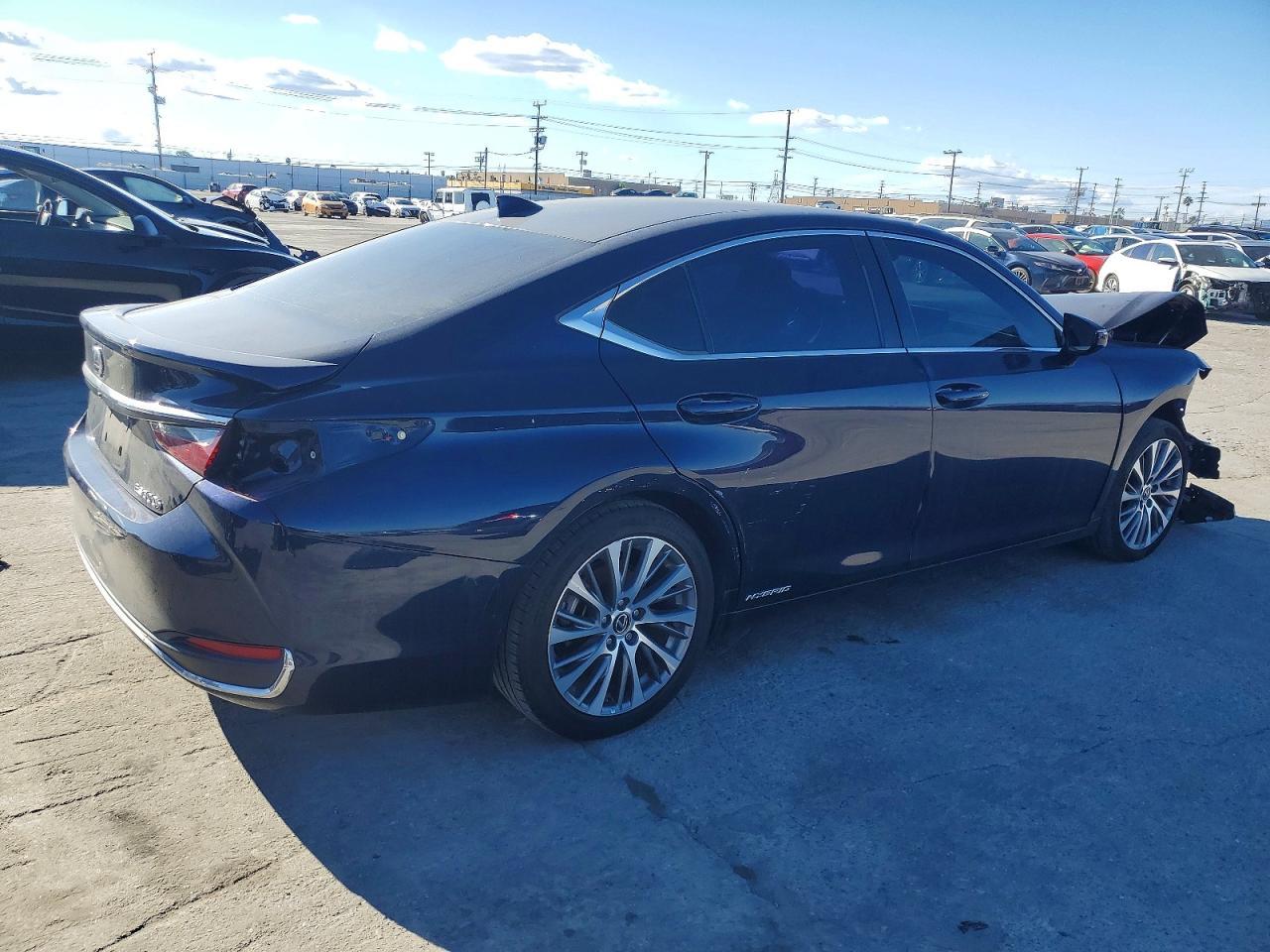 2021 LEXUS ES 300H