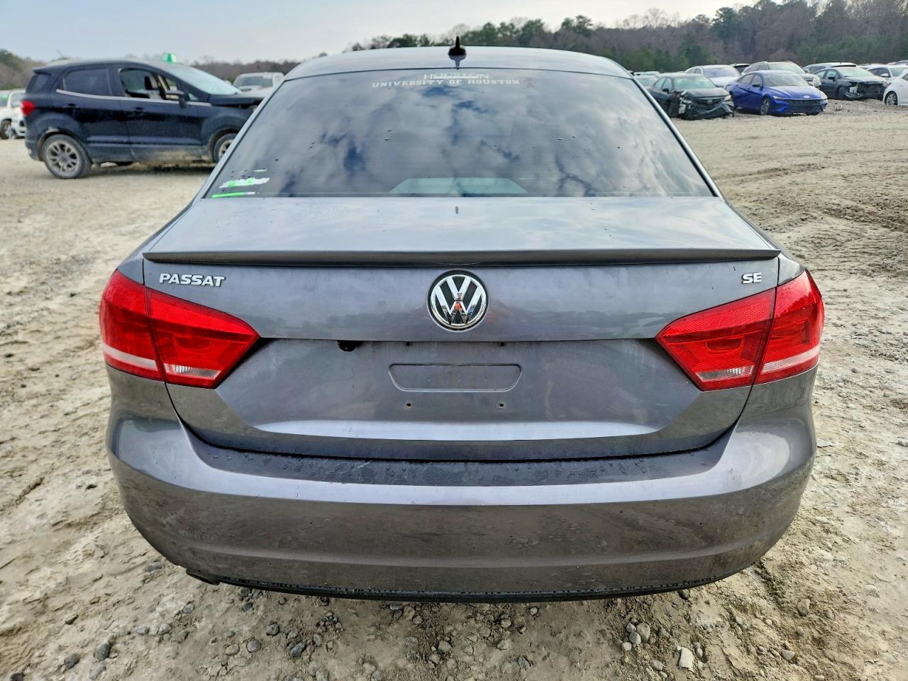 2012 VOLKSWAGEN Passat