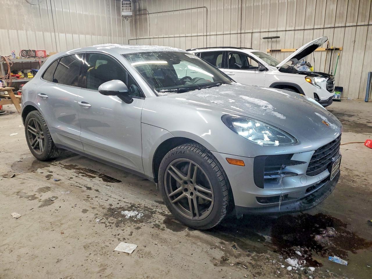 2021 PORSCHE Macan