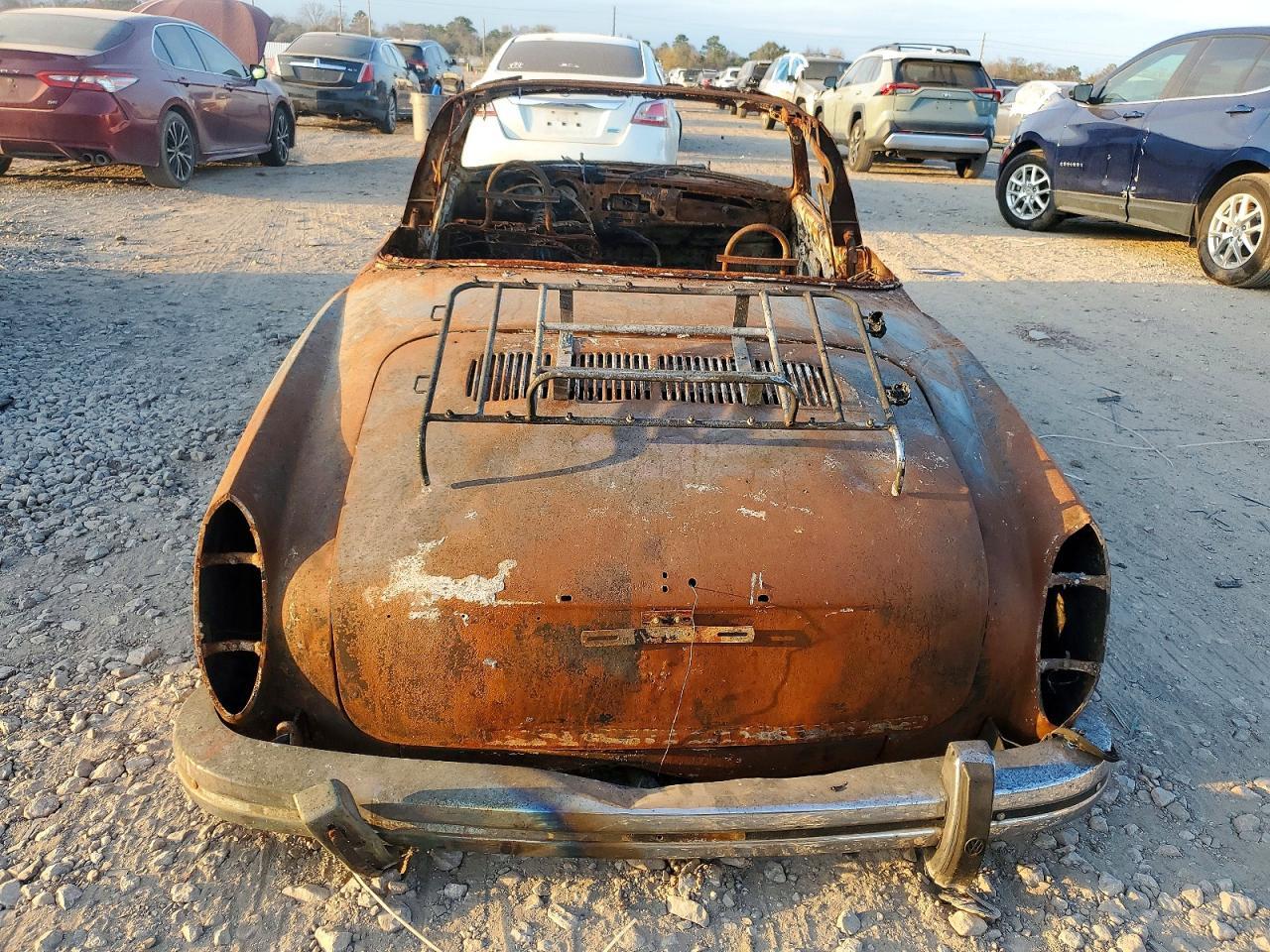 1973 VOLKSWAGEN Karmann