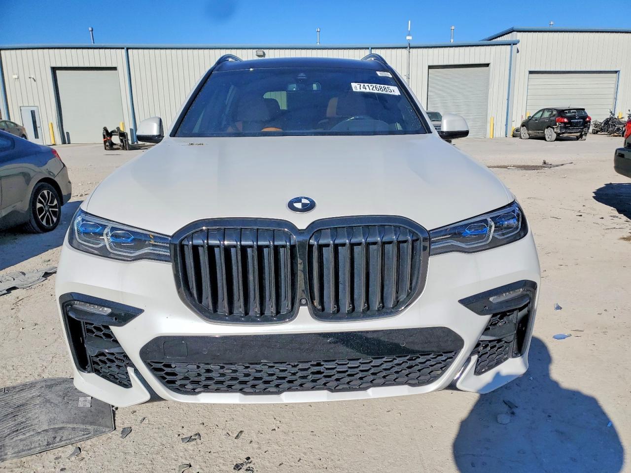 2022 BMW X7