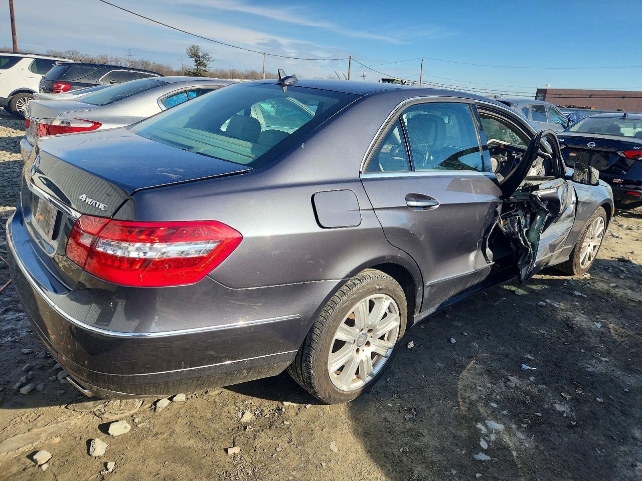 2013 MERCEDES-BENZ E-Class