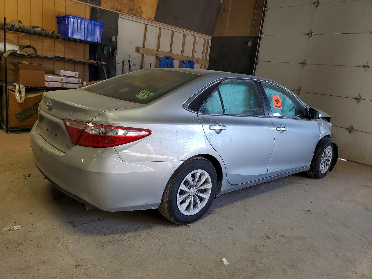 2015 TOYOTA CAMRY