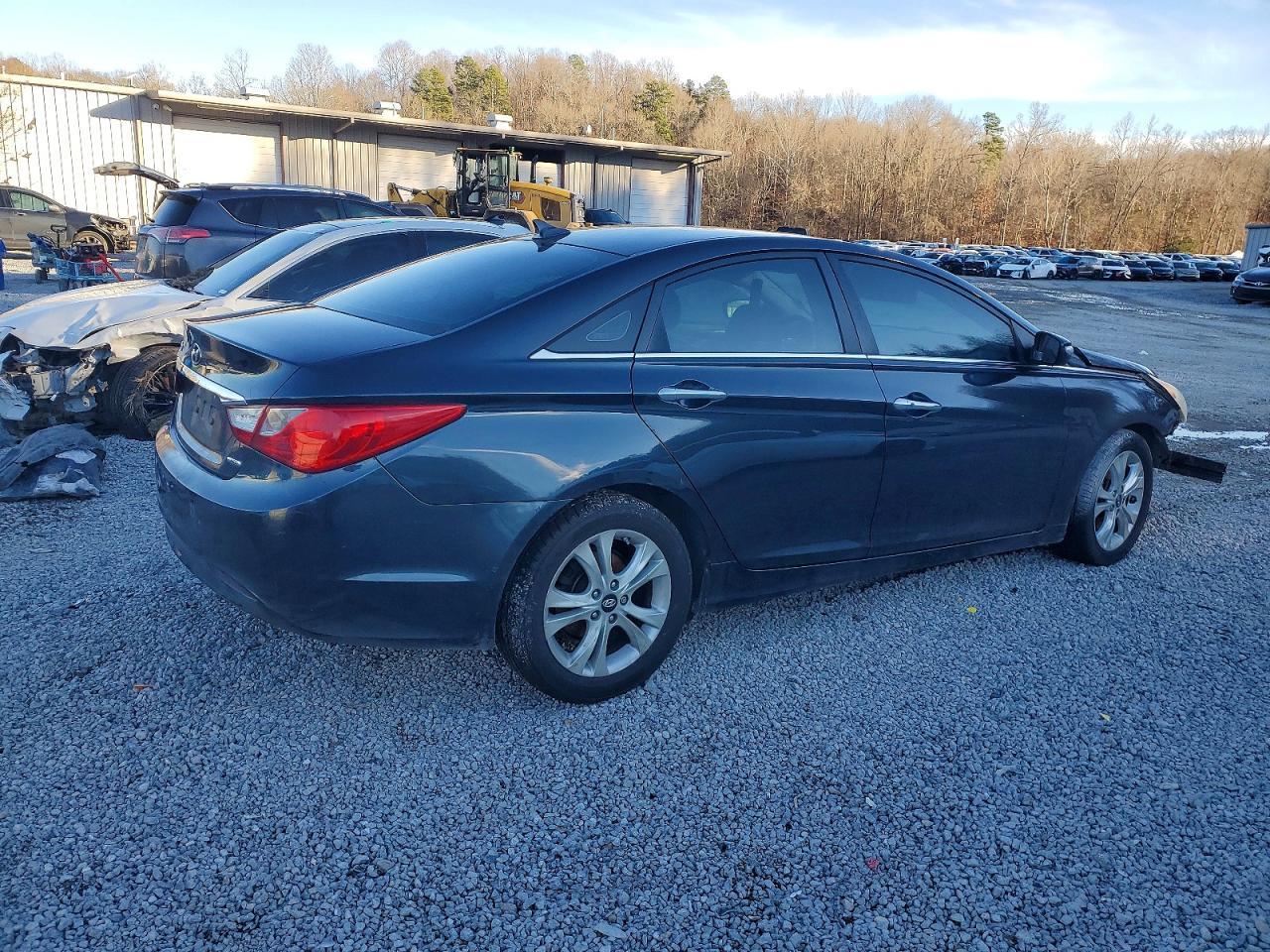 2011 HYUNDAI SONATA