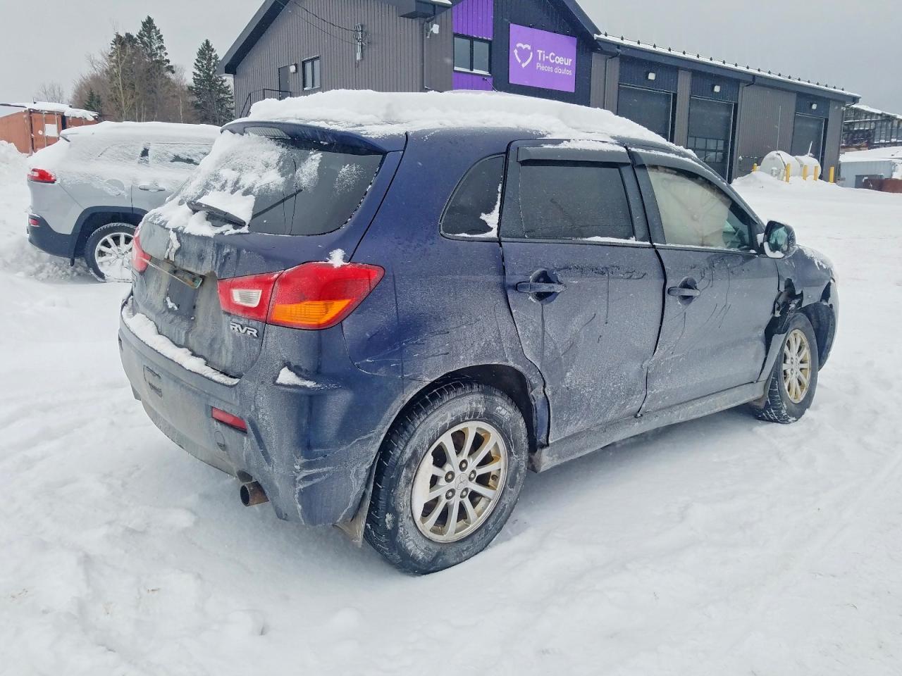 2012 MITSUBISHI RVR