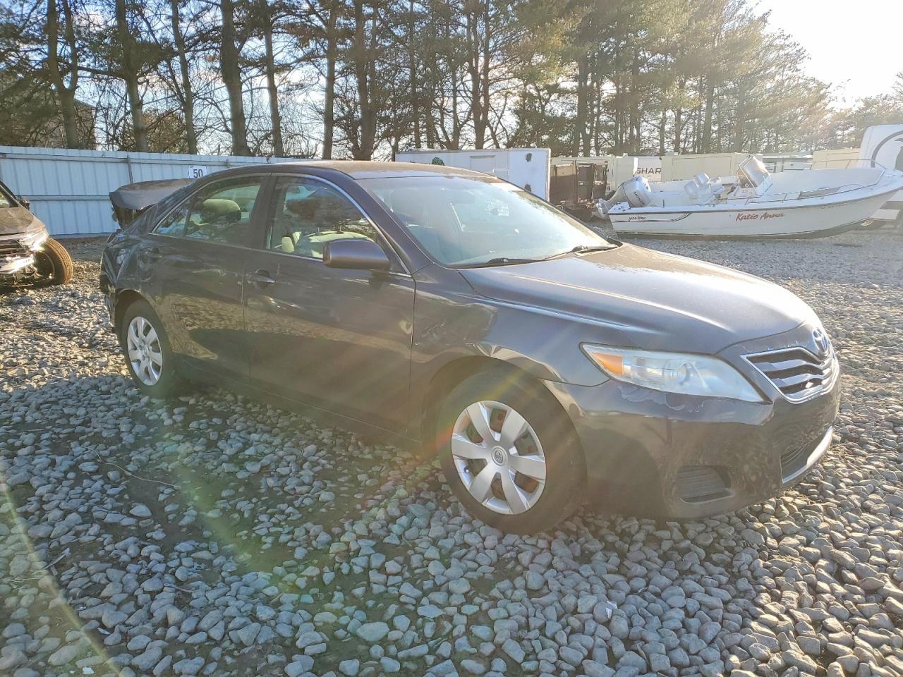 2011 TOYOTA CAMRY