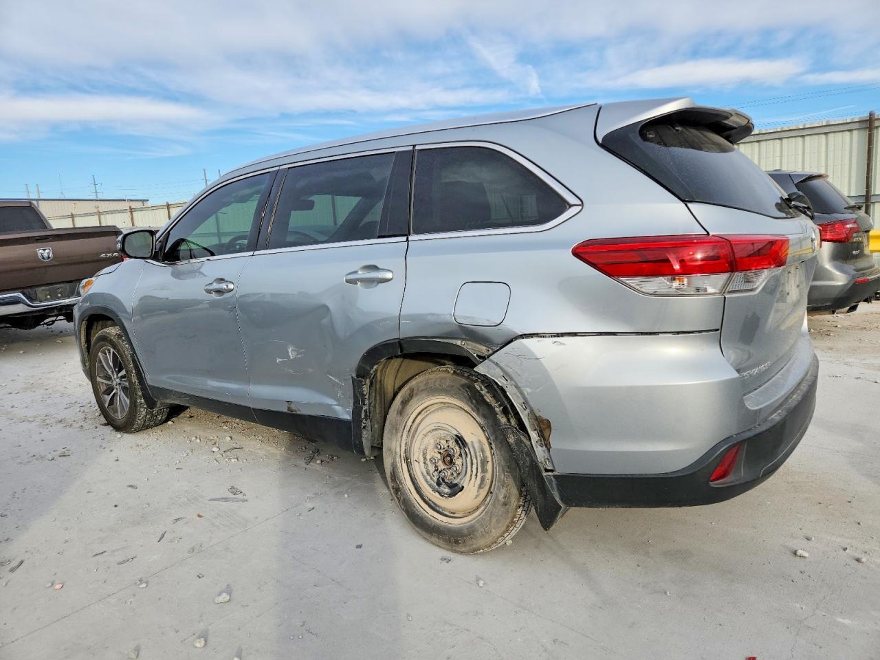 2019 TOYOTA HIGHLANDER