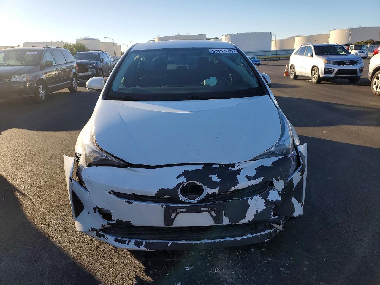 2016 TOYOTA PRIUS