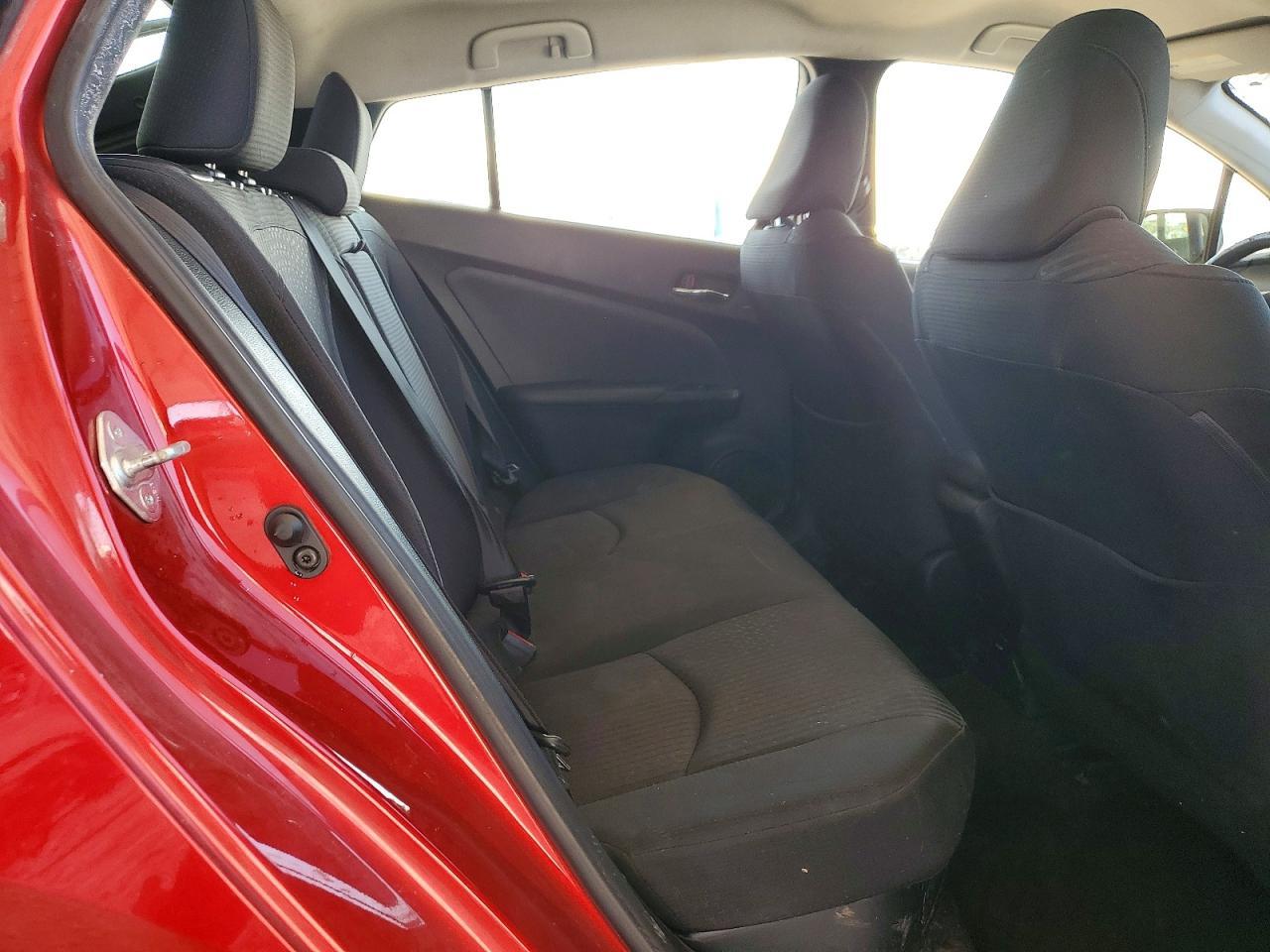 2018 TOYOTA PRIUS