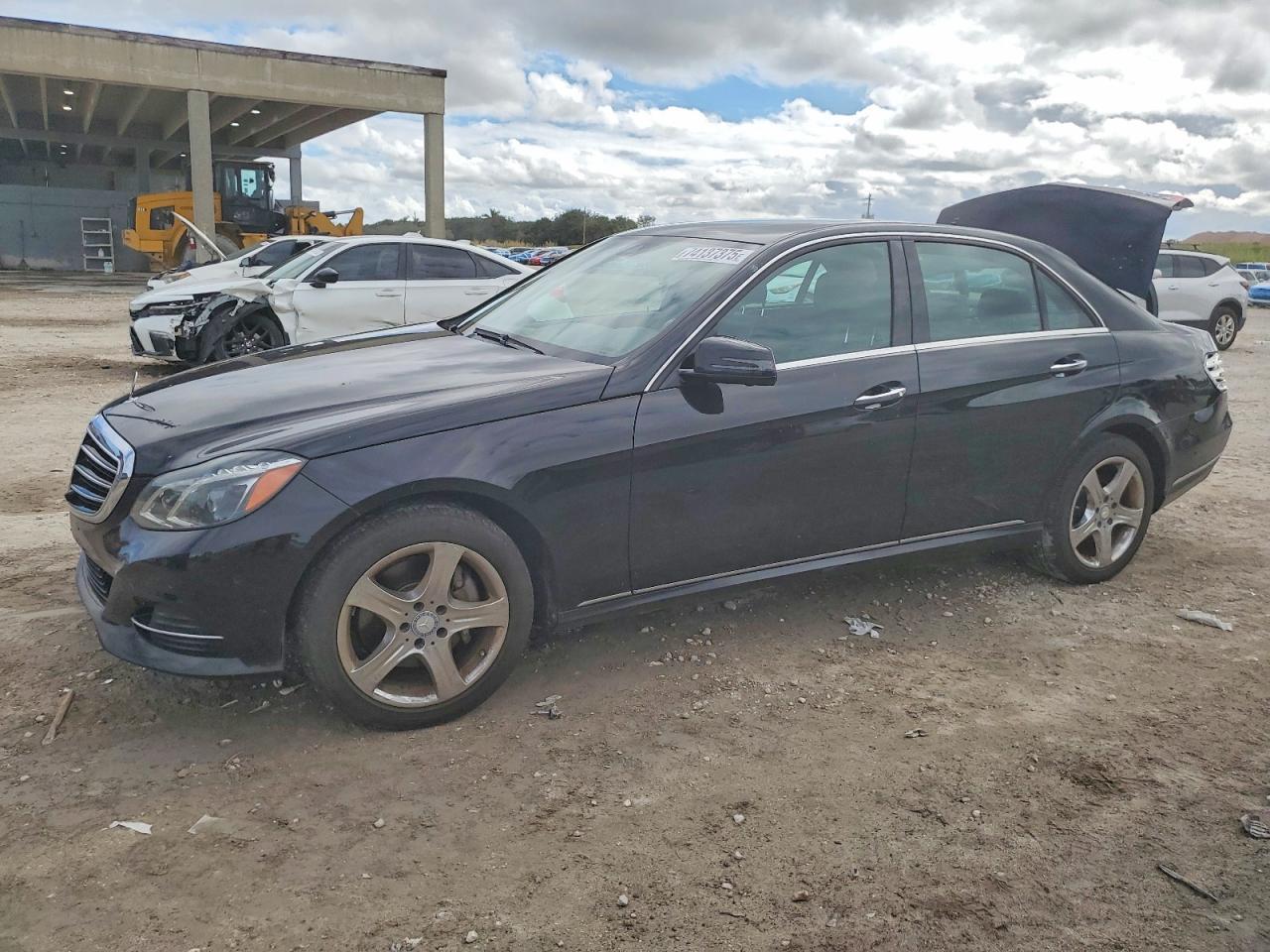 2014 MERCEDES-BENZ E-Class