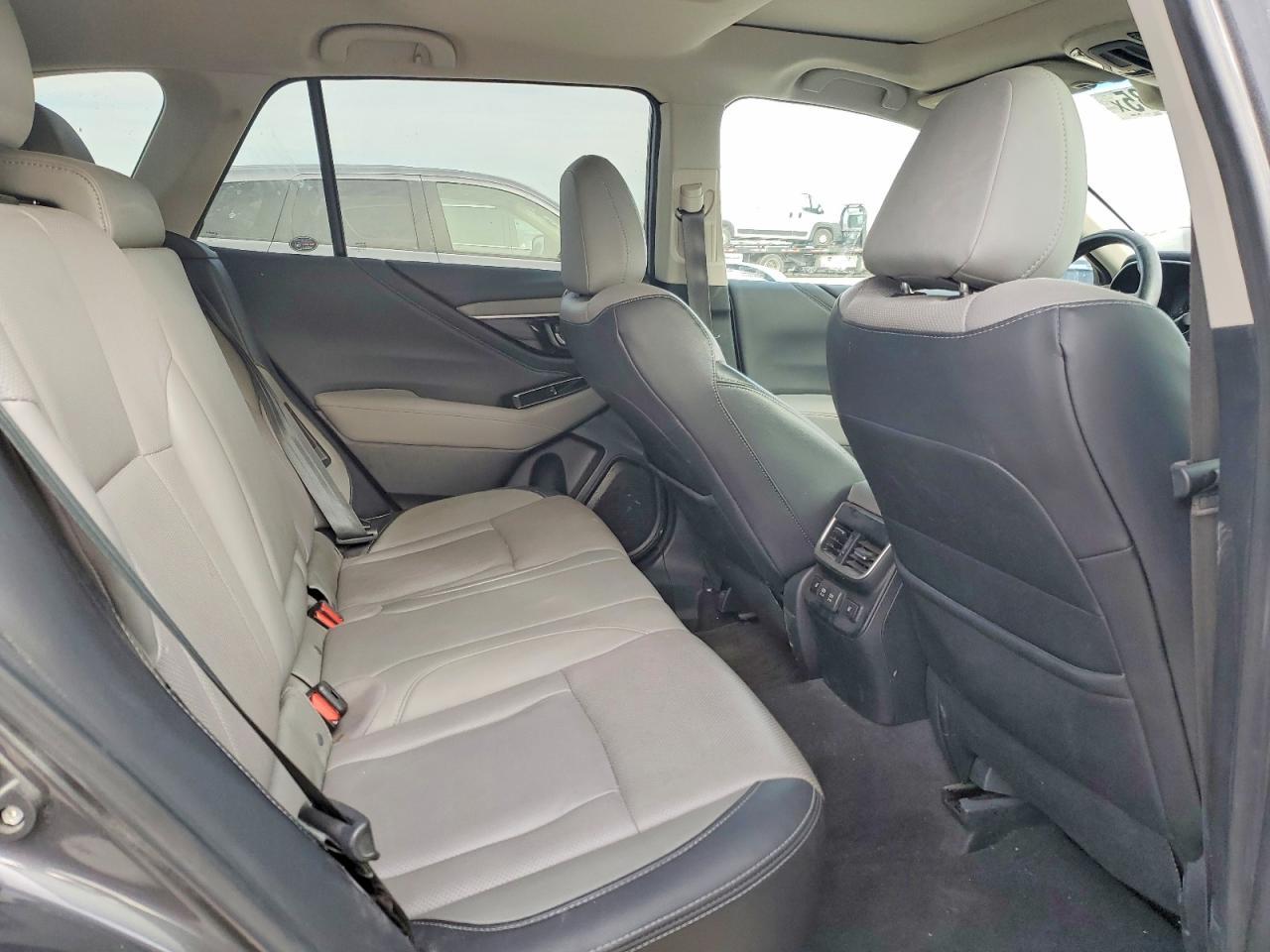 2020 SUBARU Outback