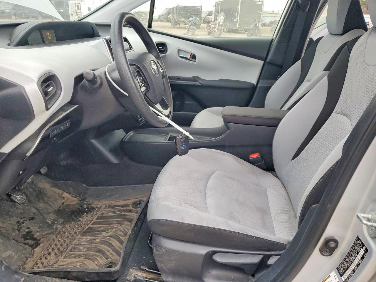 2019 TOYOTA PRIUS