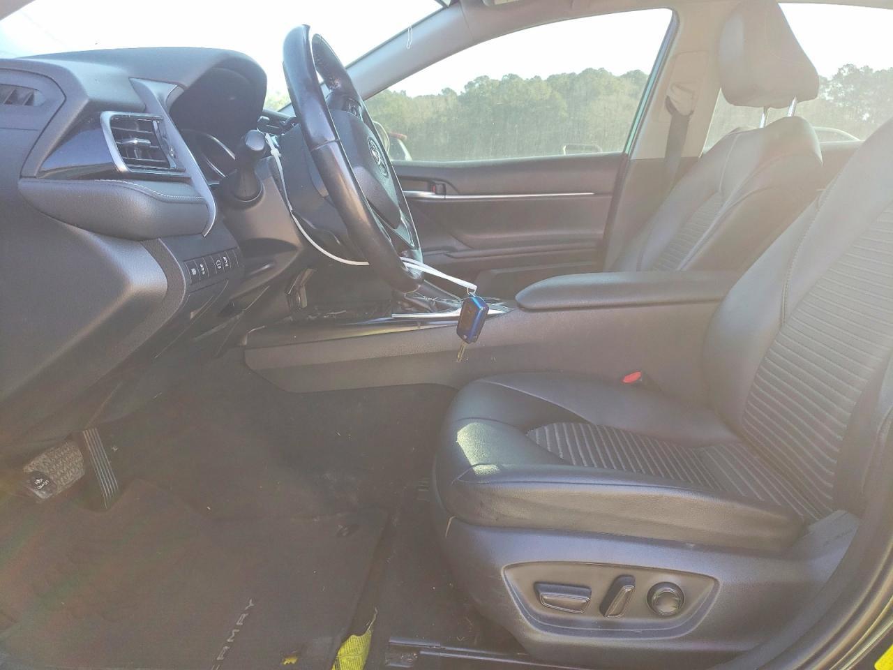 2019 TOYOTA CAMRY