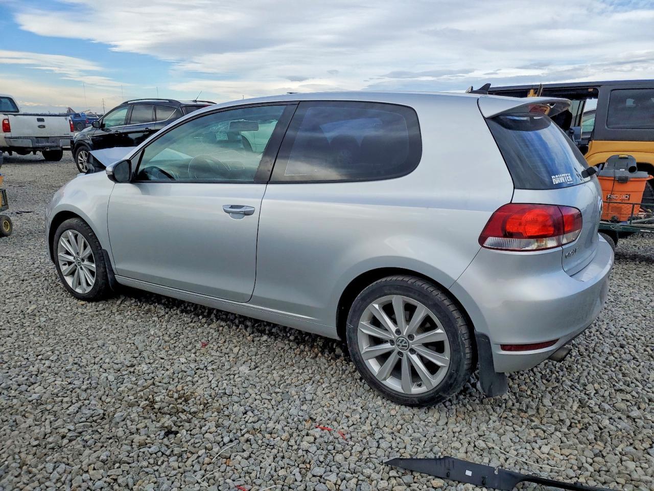 2013 VOLKSWAGEN GOLF