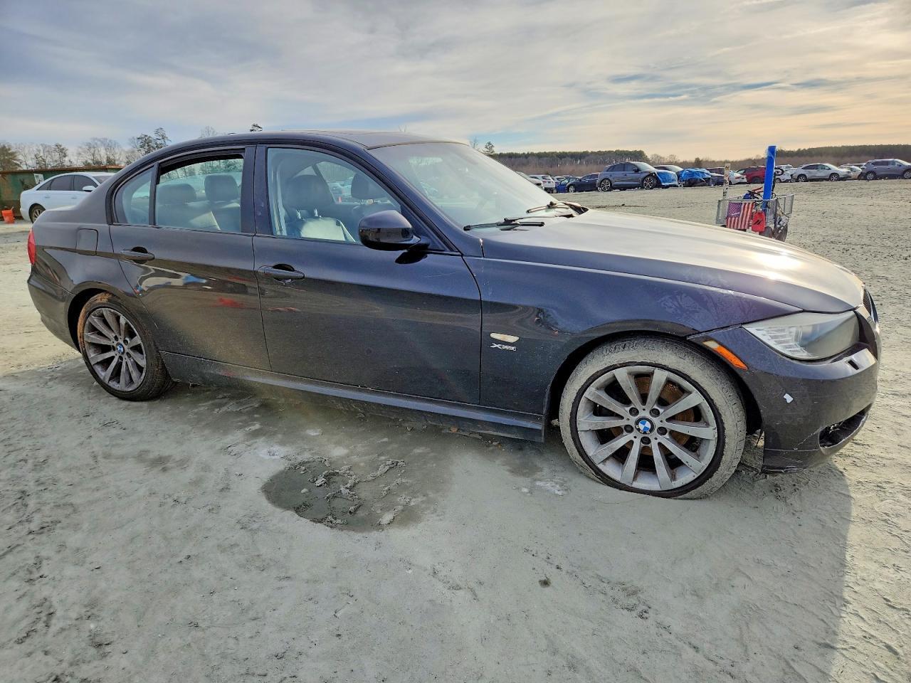 2011 BMW 3 SERIES