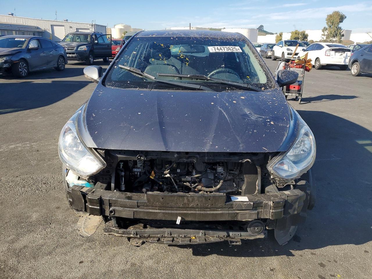 2012 HYUNDAI ACCENT