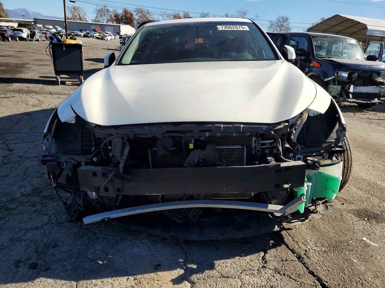 2017 INFINITI Q50