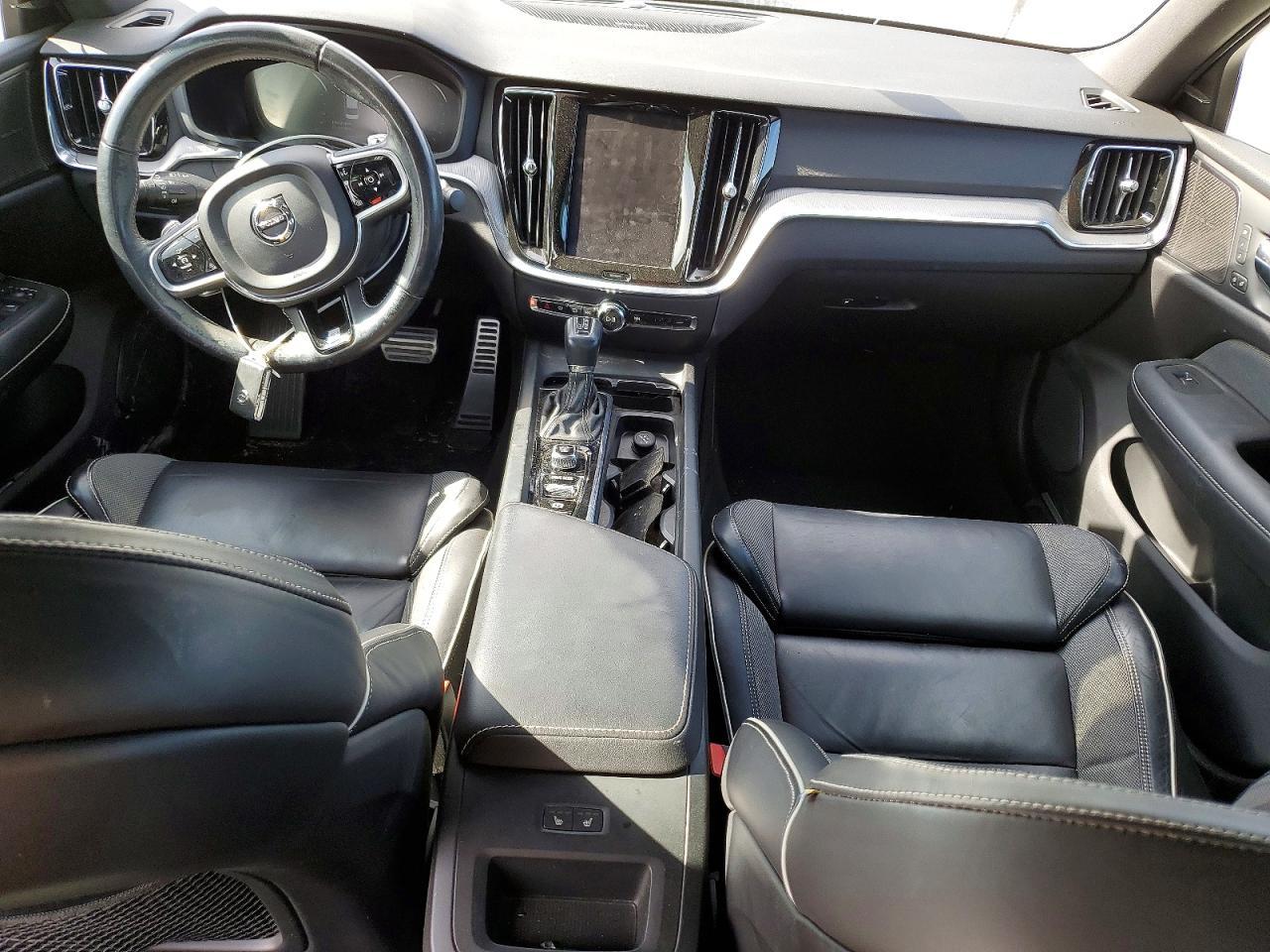 2019 VOLVO S60