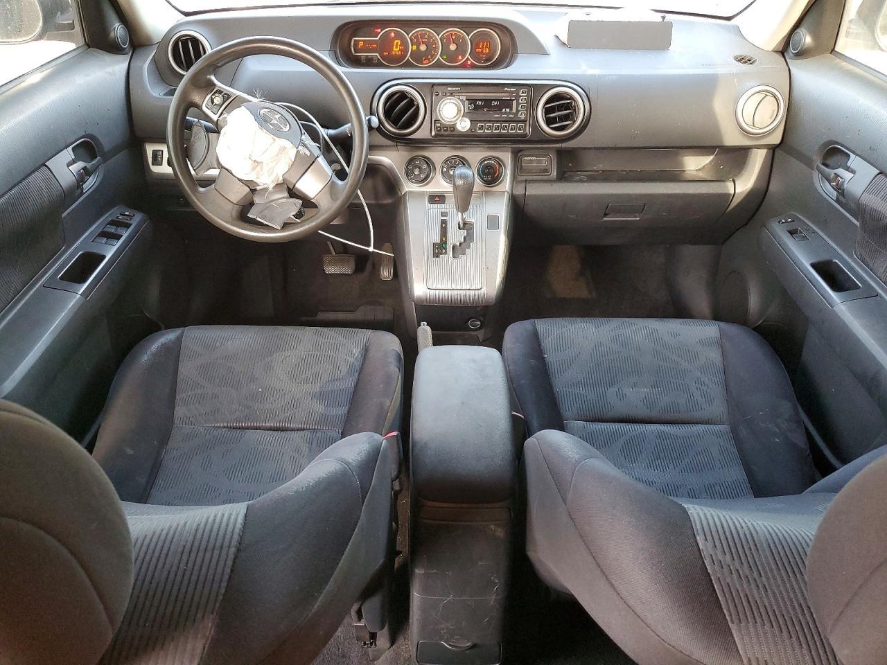 2011 TOYOTA SCION