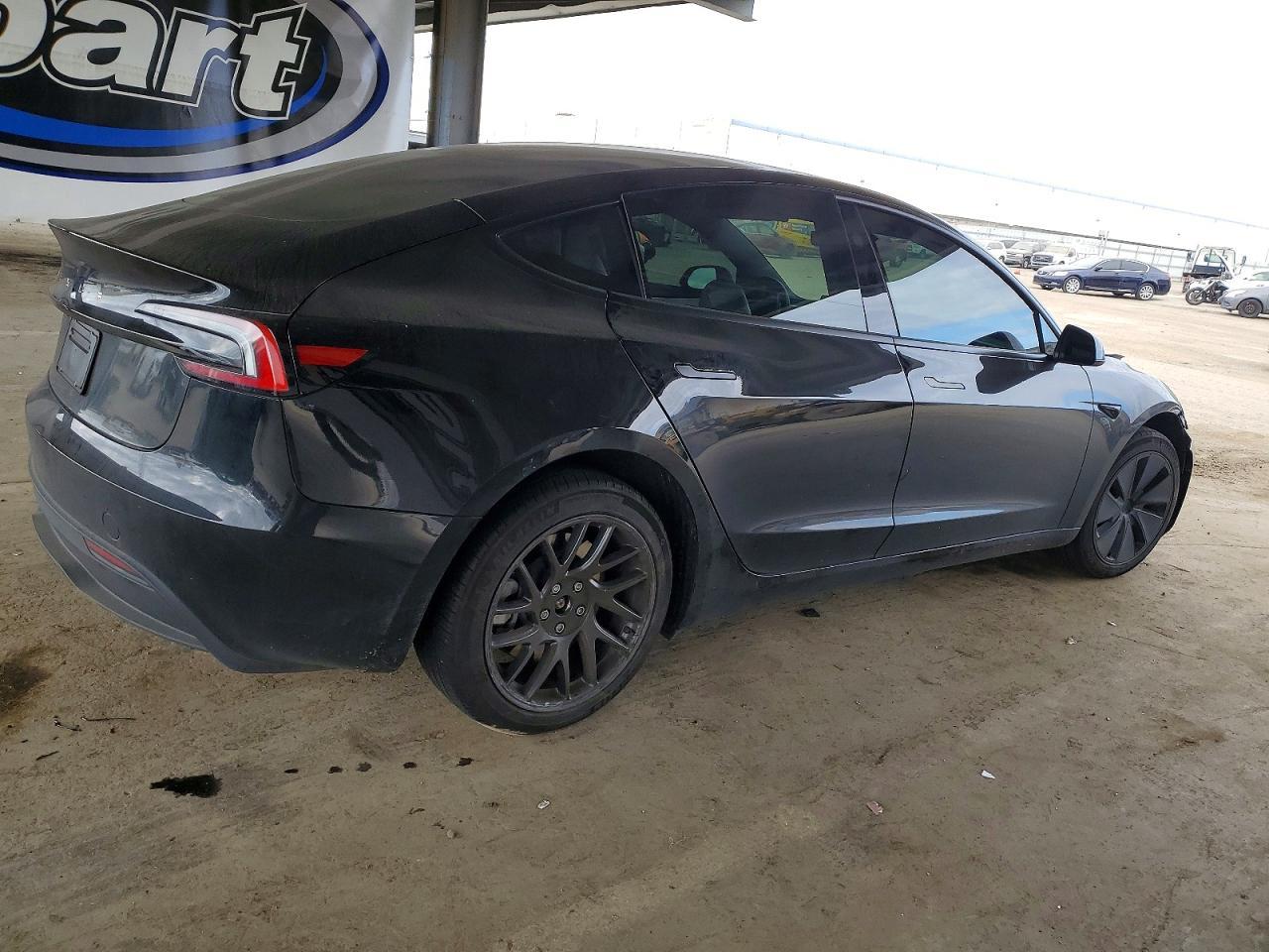 2025 TESLA MODEL 3
