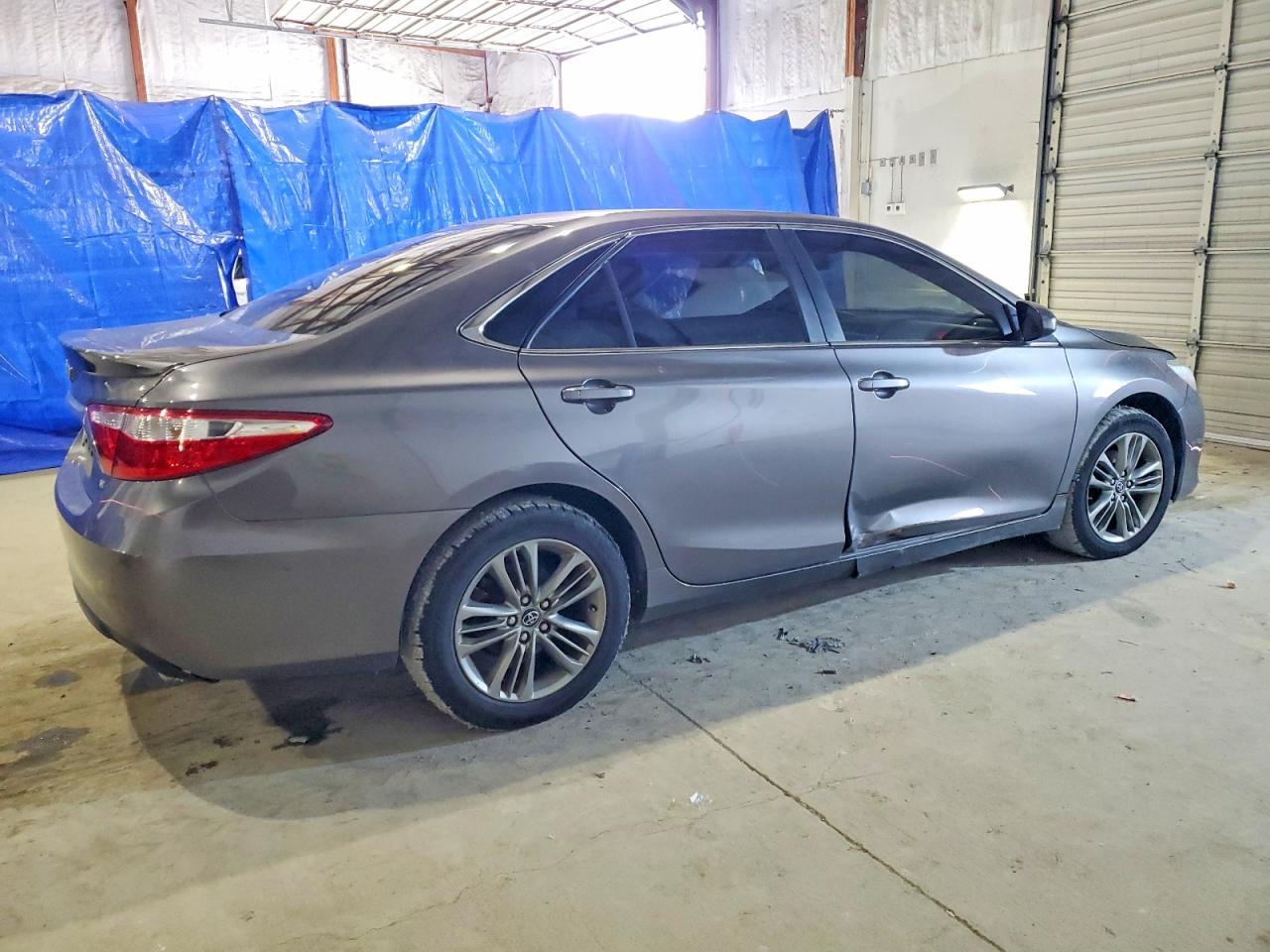 2017 TOYOTA CAMRY