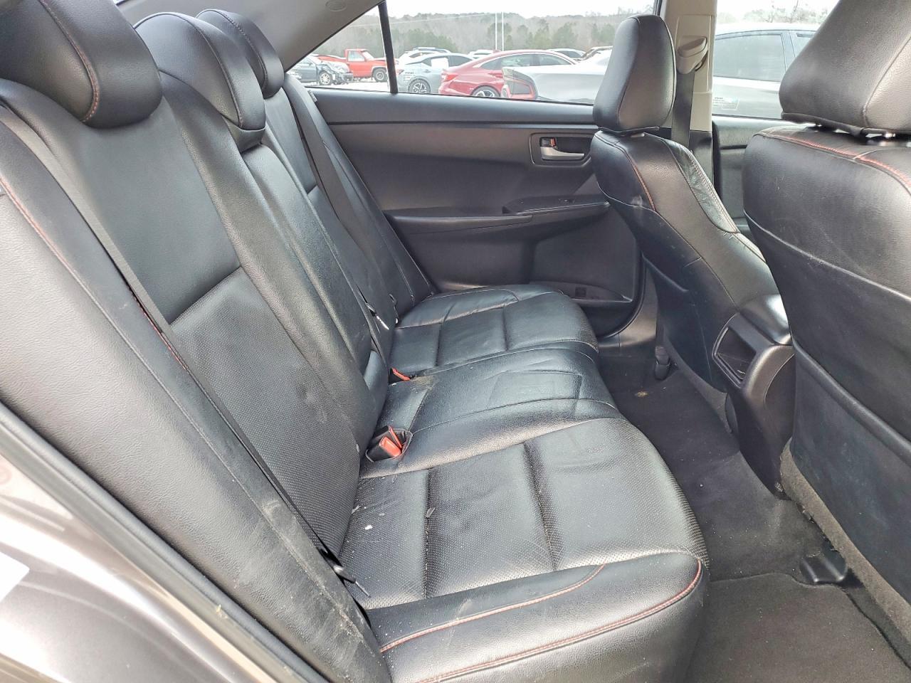 2016 TOYOTA CAMRY