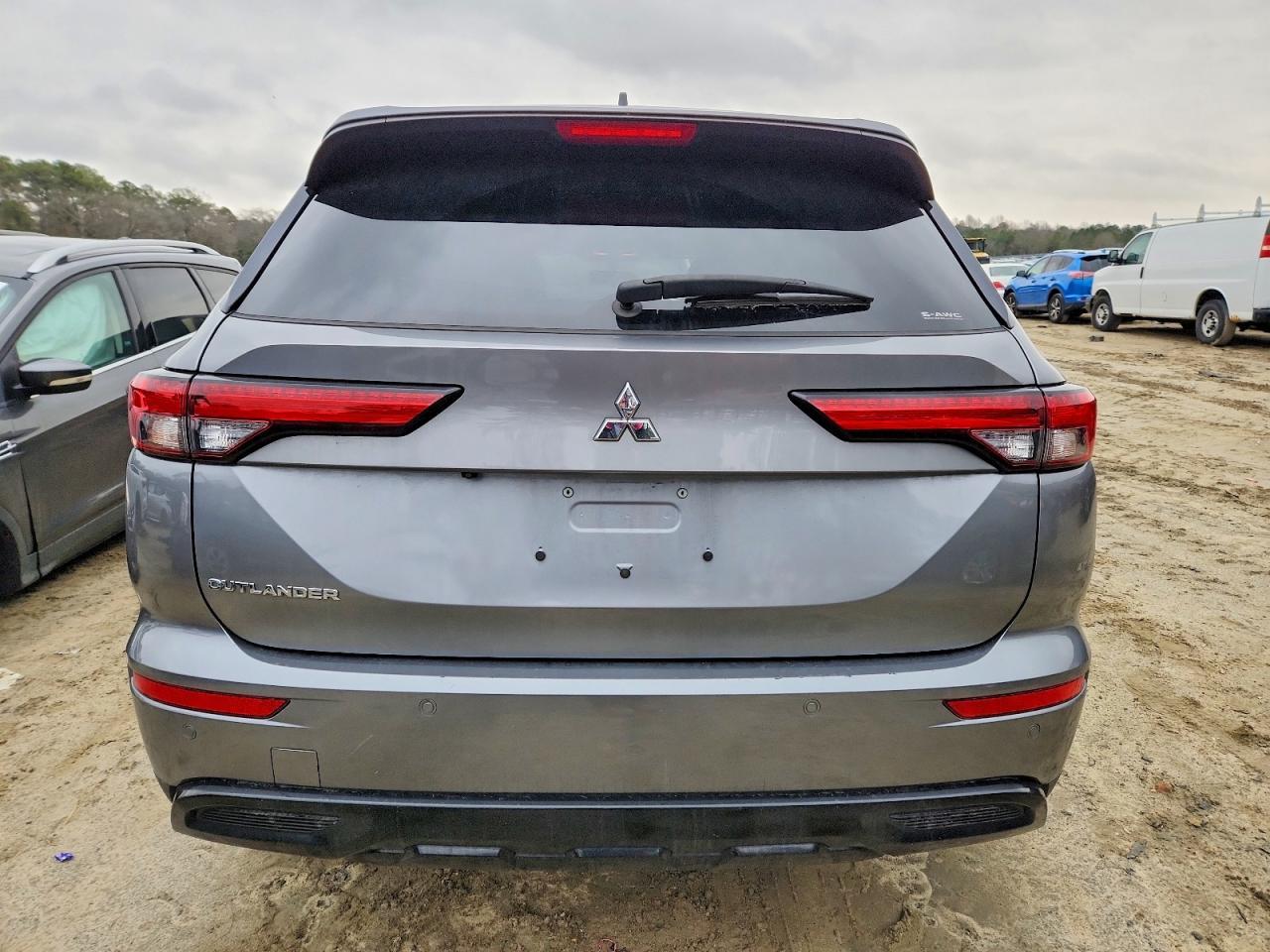 2022 MITSUBISHI outlander