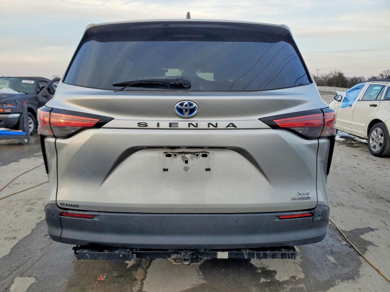 2021 TOYOTA SIENNA