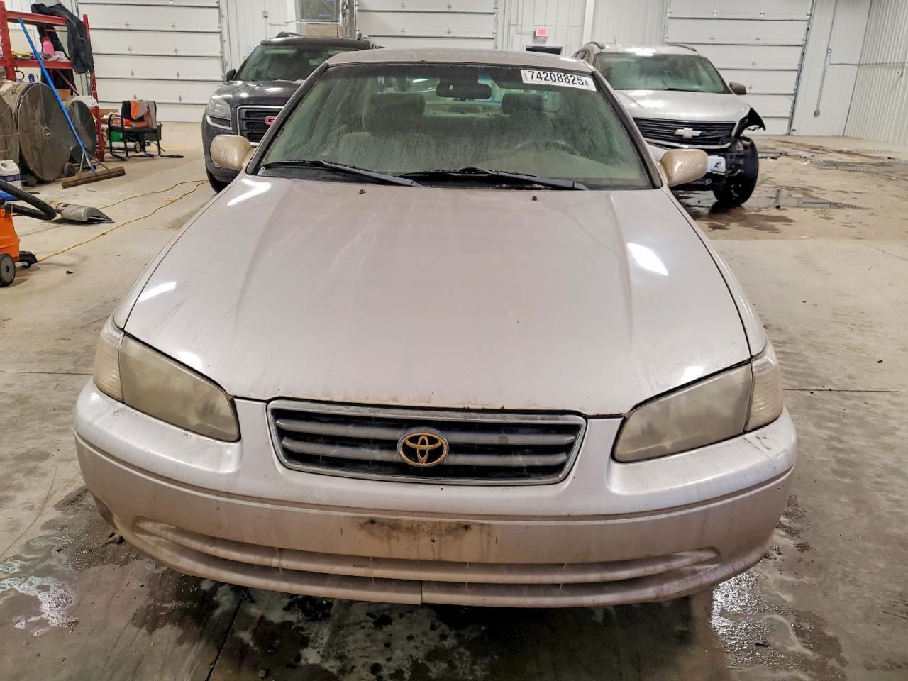 2000 TOYOTA CAMRY