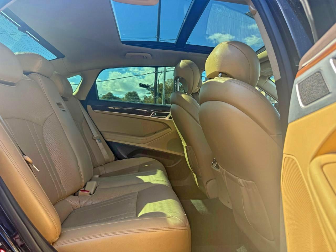 2016 HYUNDAI GENESIS