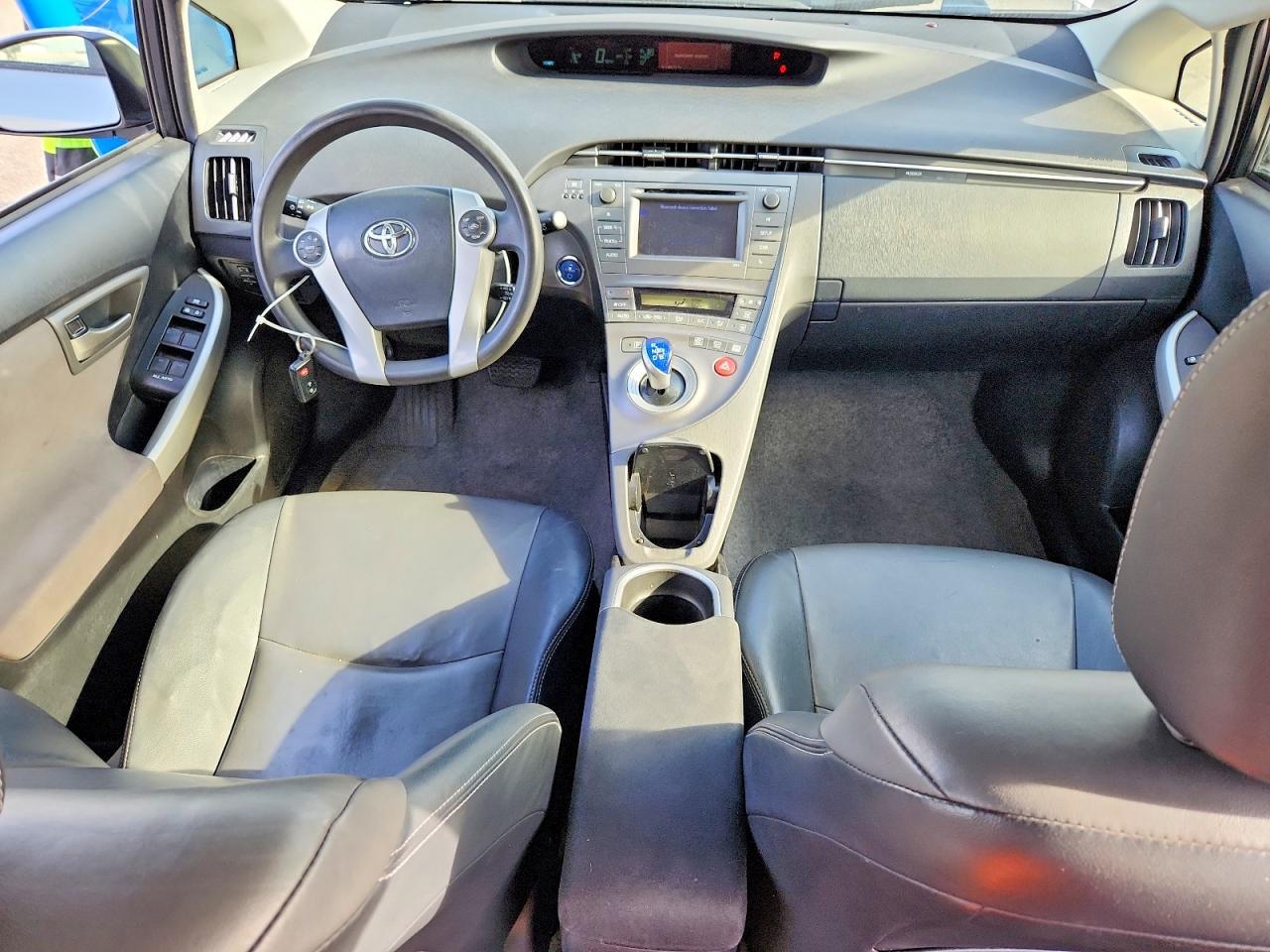 2013 TOYOTA PRIUS