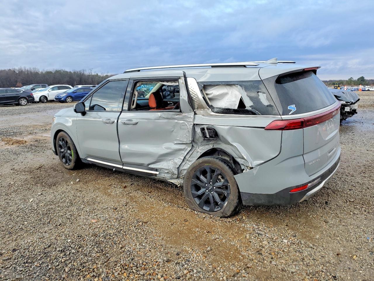 2024 KIA Carnival