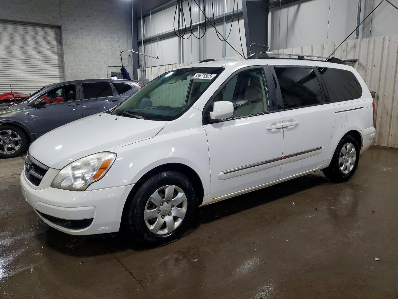 2008 HYUNDAI Entourage