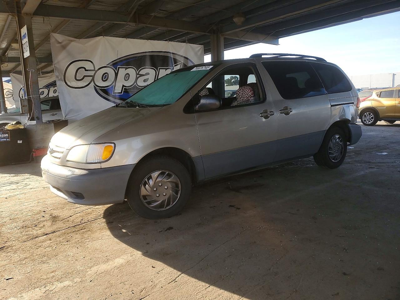 2002 TOYOTA SIENNA