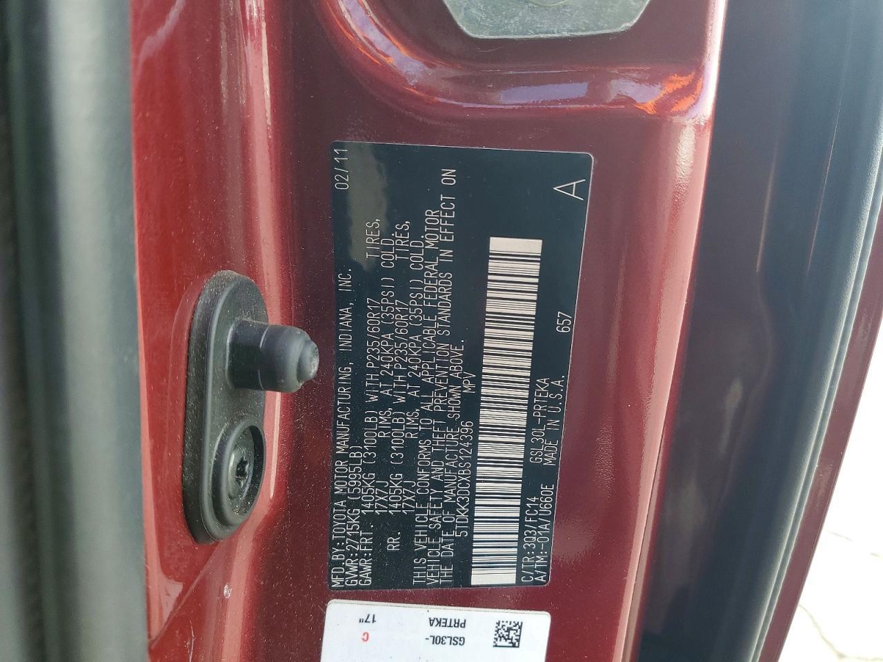 2011 TOYOTA SIENNA