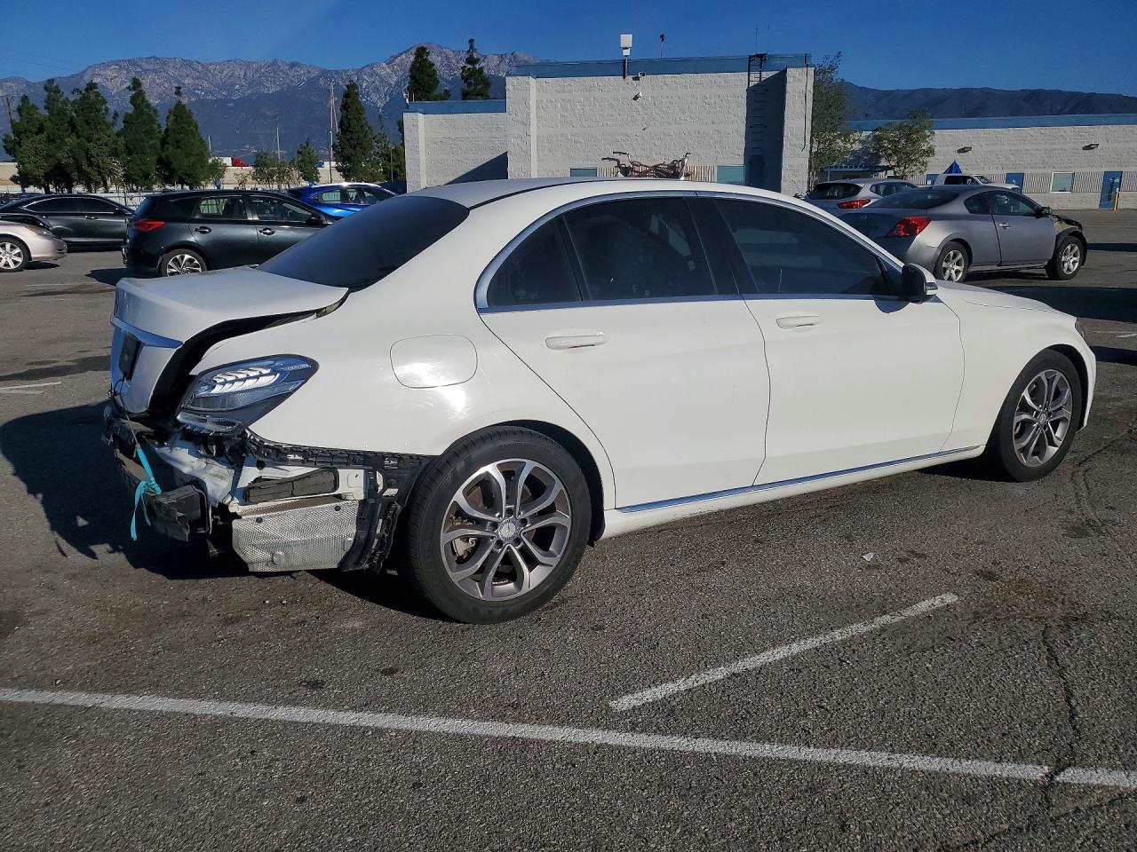 2016 MERCEDES-BENZ C-CLASS