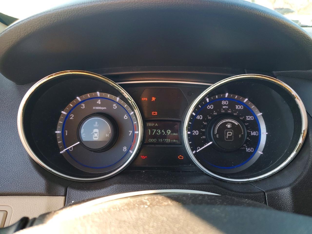 2011 HYUNDAI SONATA
