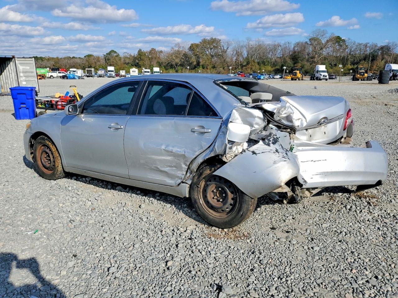 2011 TOYOTA CAMRY