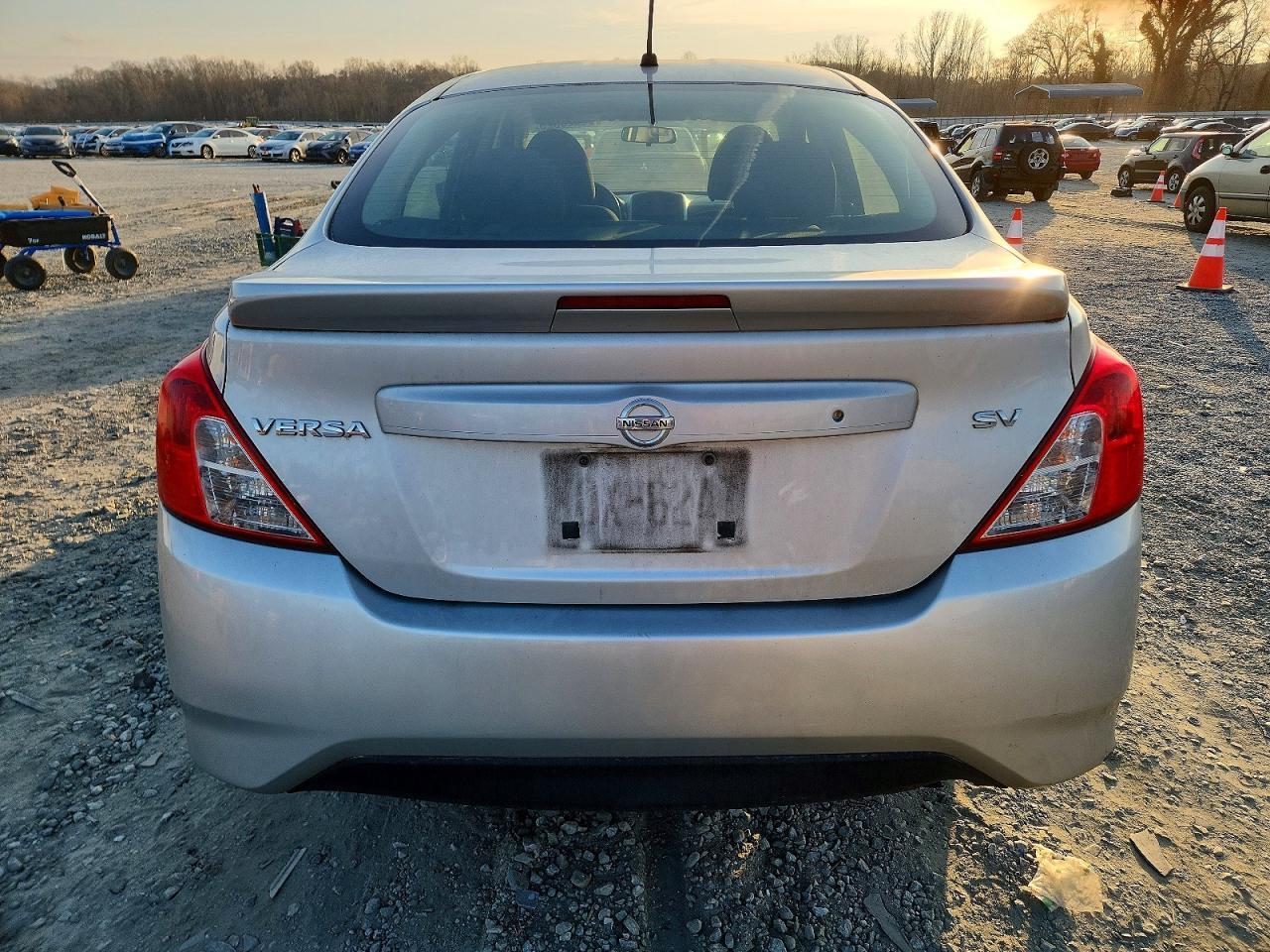 2017 NISSAN VERSA