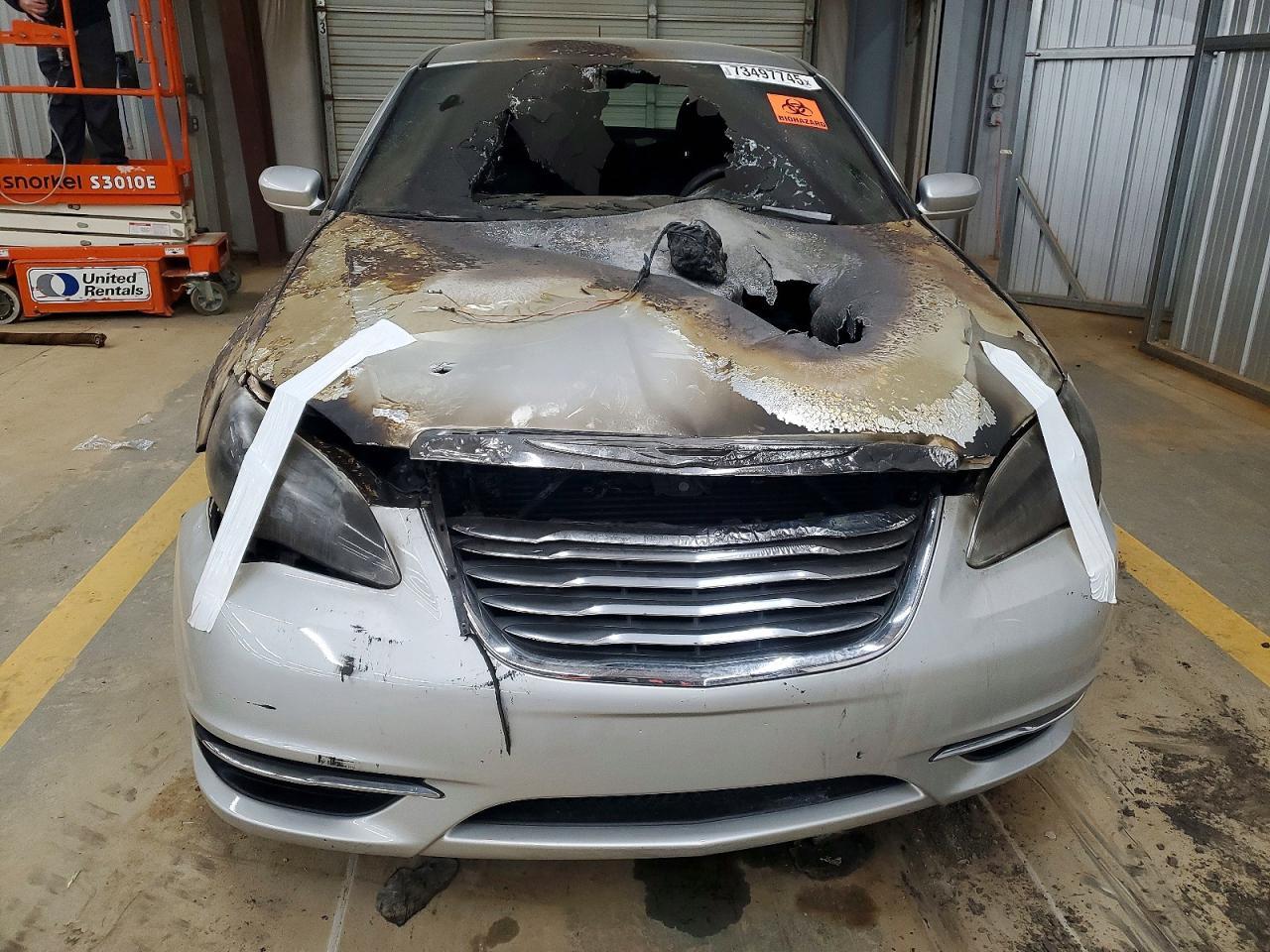 2012 CHRYSLER 200