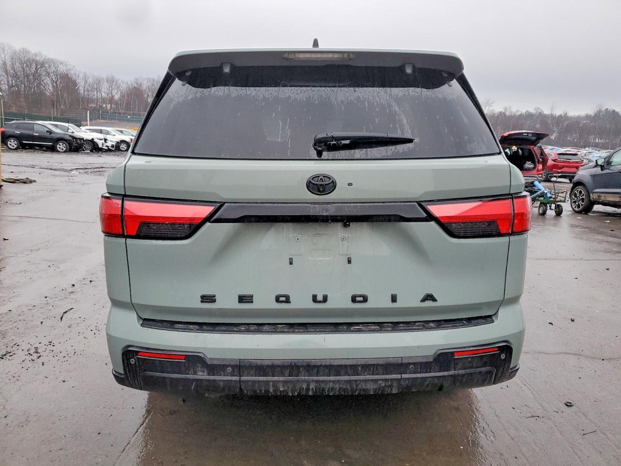 2024 TOYOTA Sequoia