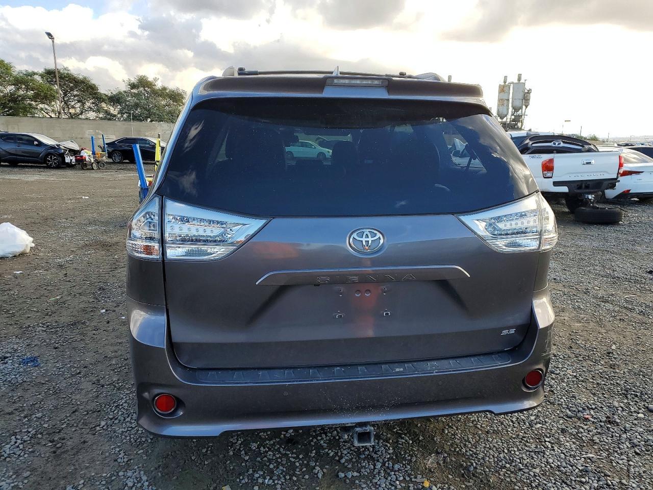 2019 TOYOTA SIENNA