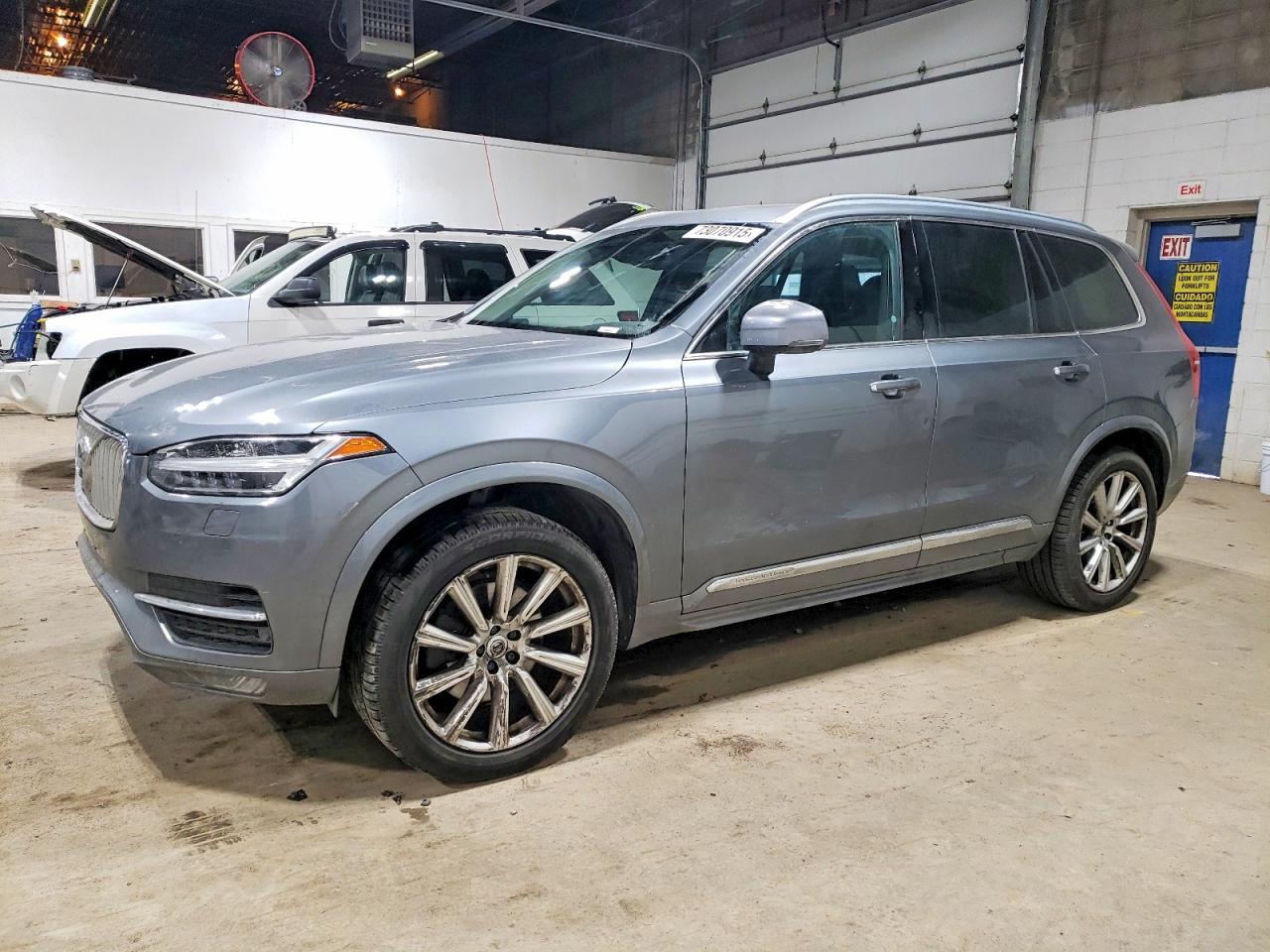 2016 VOLVO XC90