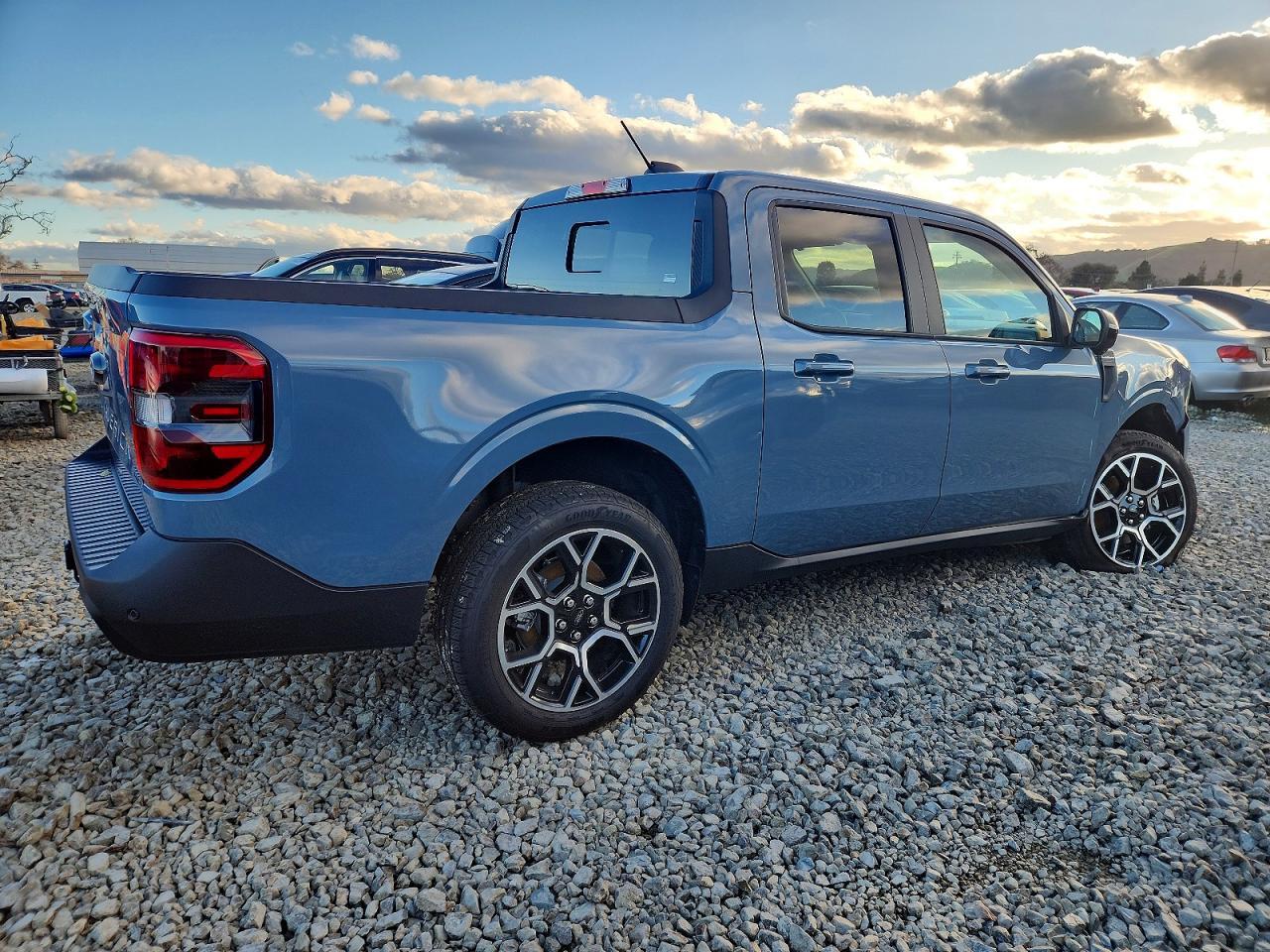 2025 FORD Maverick