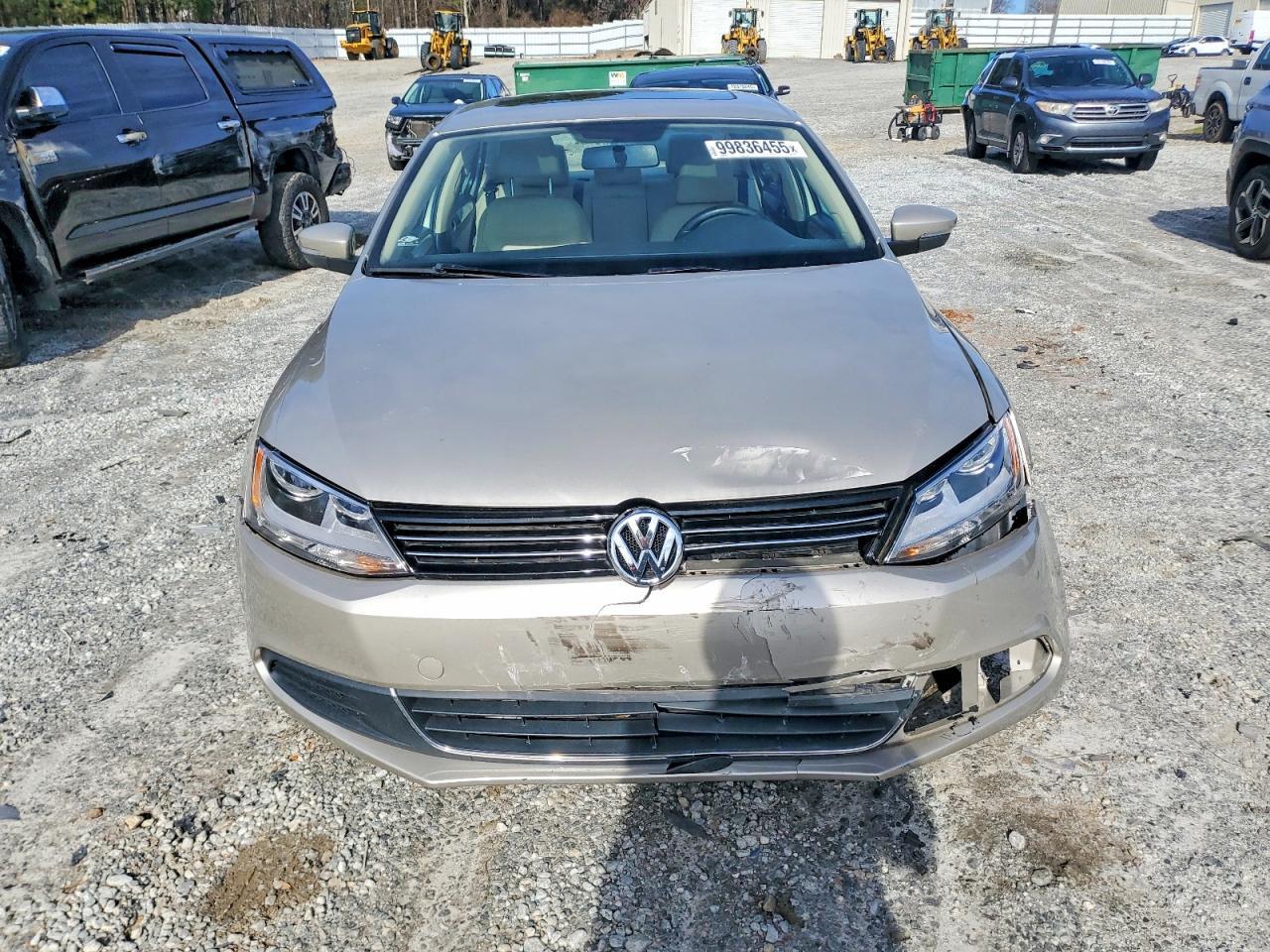 2014 VOLKSWAGEN JETTA
