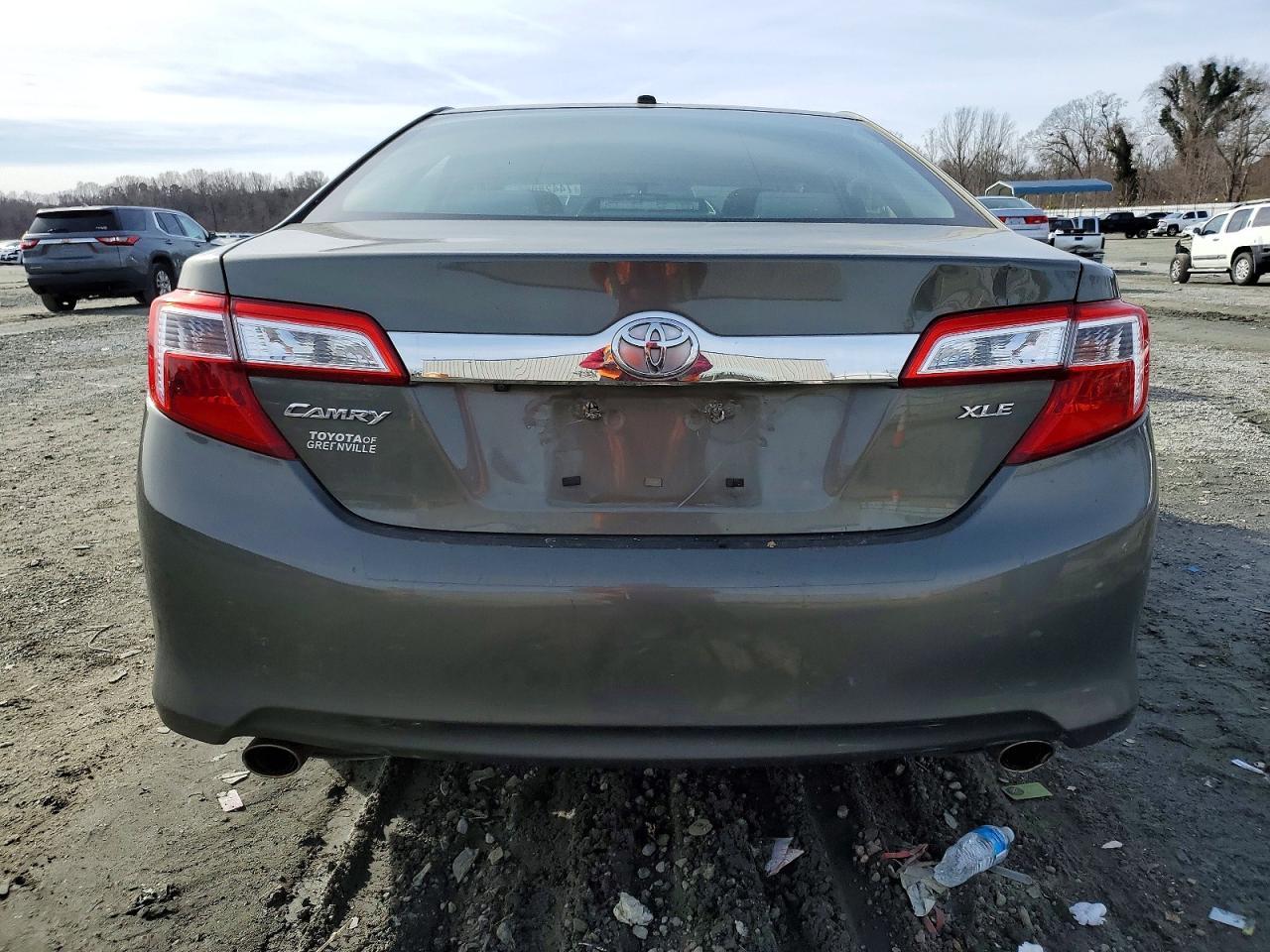 2014 TOYOTA CAMRY