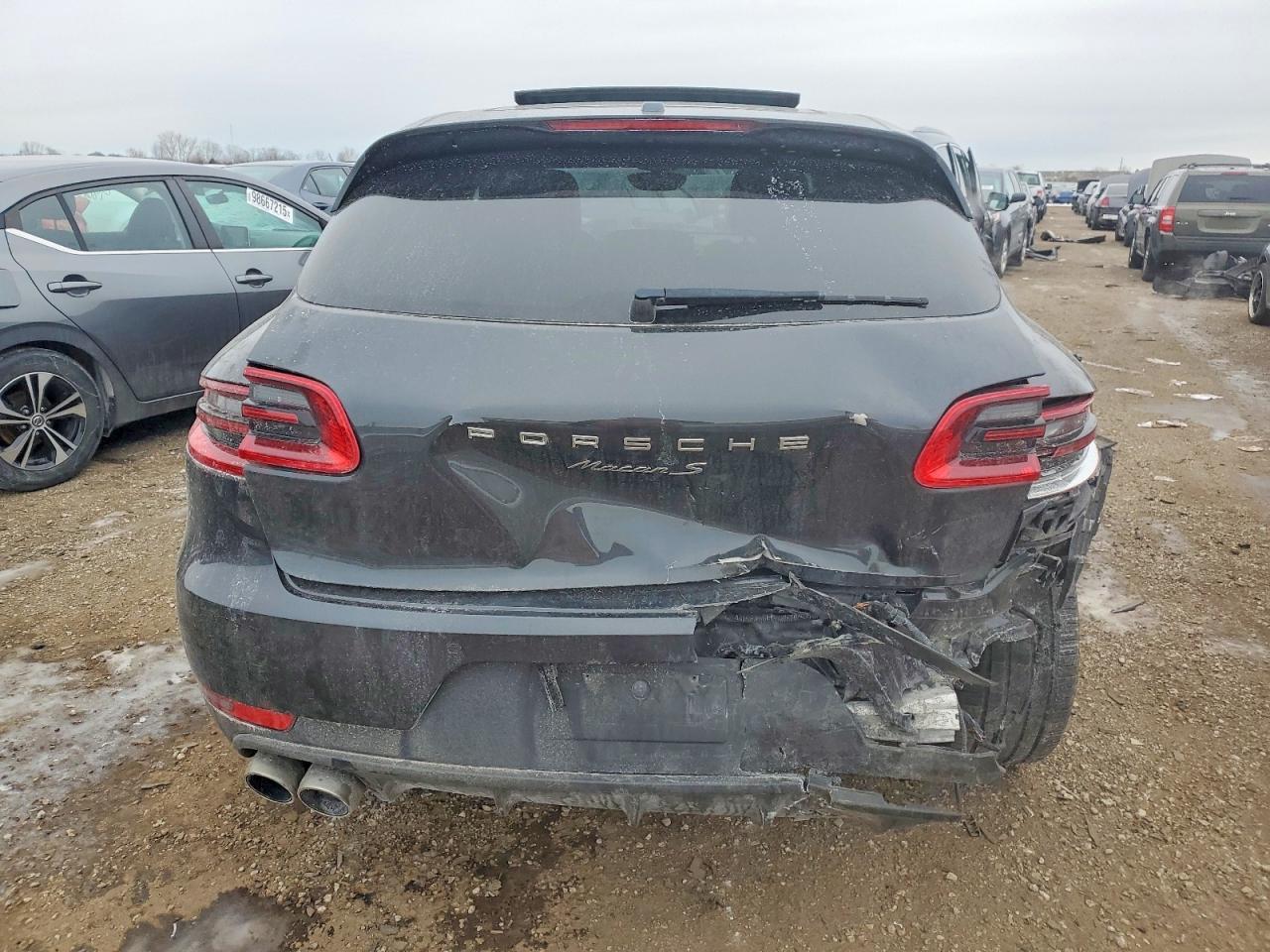 2018 PORSCHE Macan