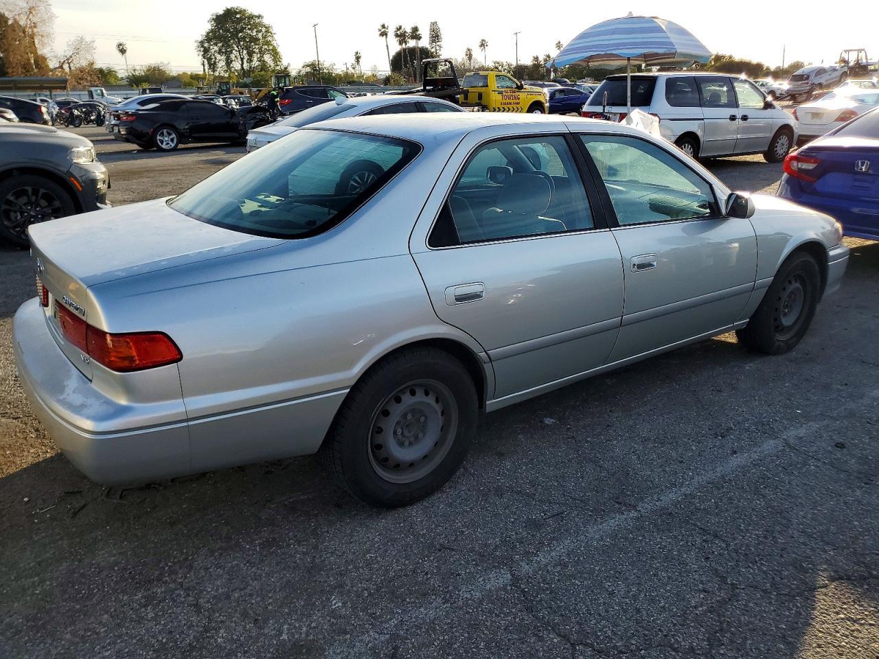 2000 TOYOTA CAMRY