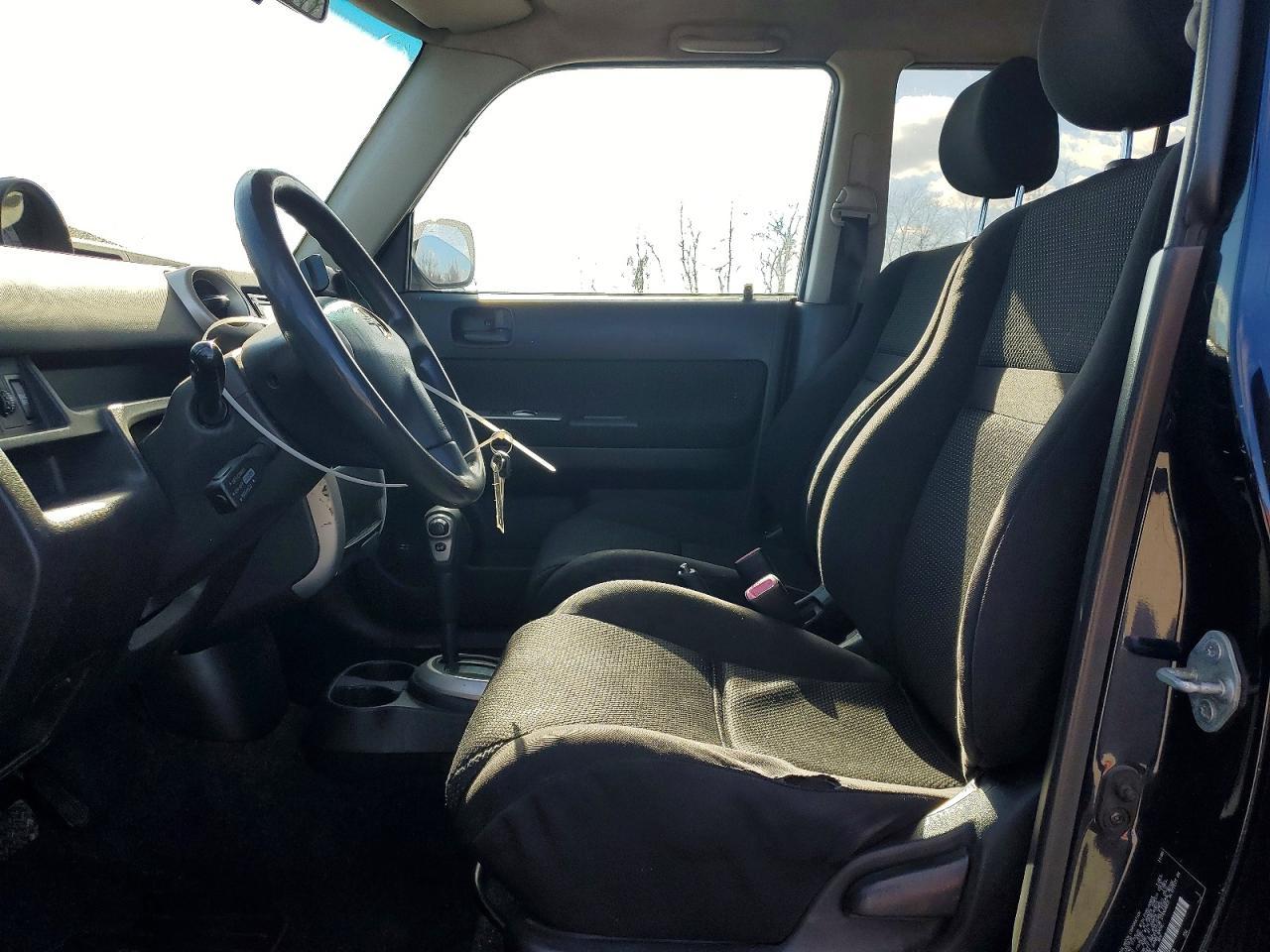 2006 TOYOTA SCION